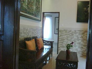 Uma Dewi Guest house